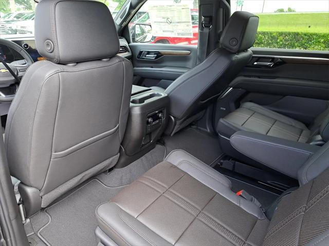 new 2025 Chevrolet Suburban car, priced at $85,860