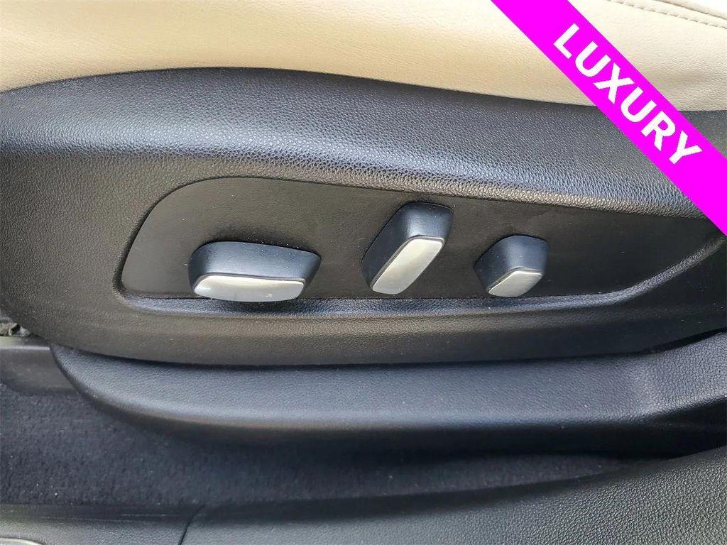 used 2019 Cadillac XT5 car, priced at $16,997