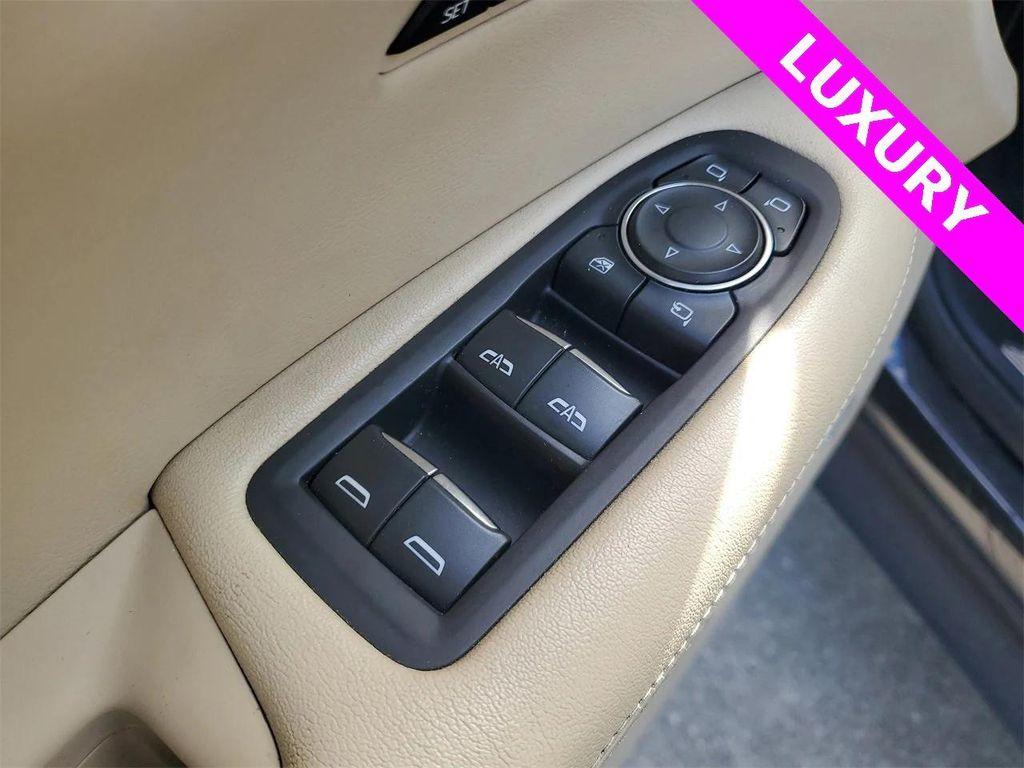 used 2019 Cadillac XT5 car, priced at $16,997