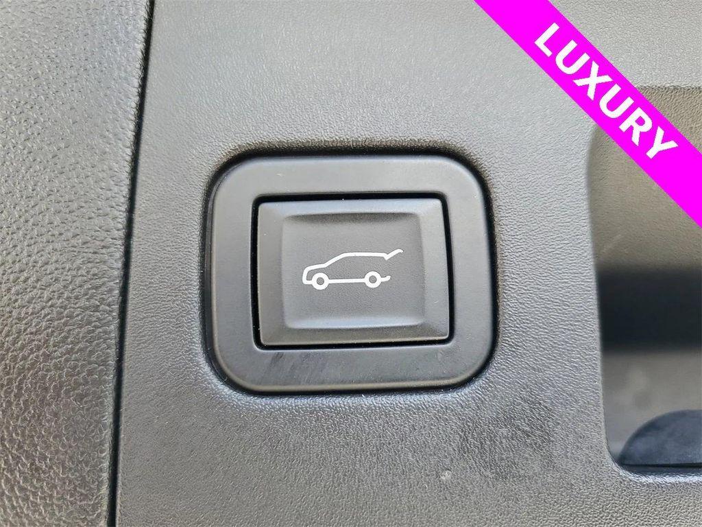 used 2019 Cadillac XT5 car, priced at $16,997