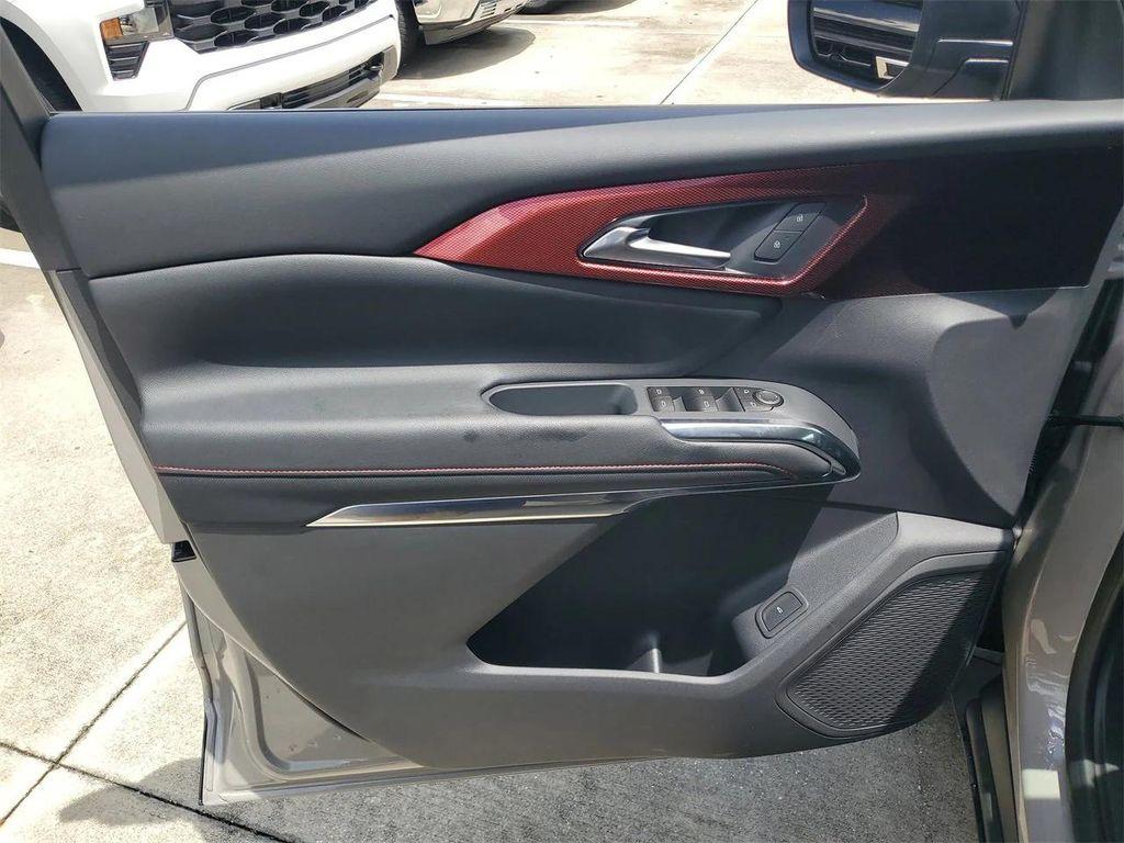 new 2026 Chevrolet Traverse car, priced at $52,020
