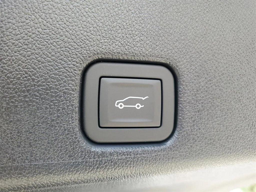 new 2026 Chevrolet Traverse car, priced at $52,020