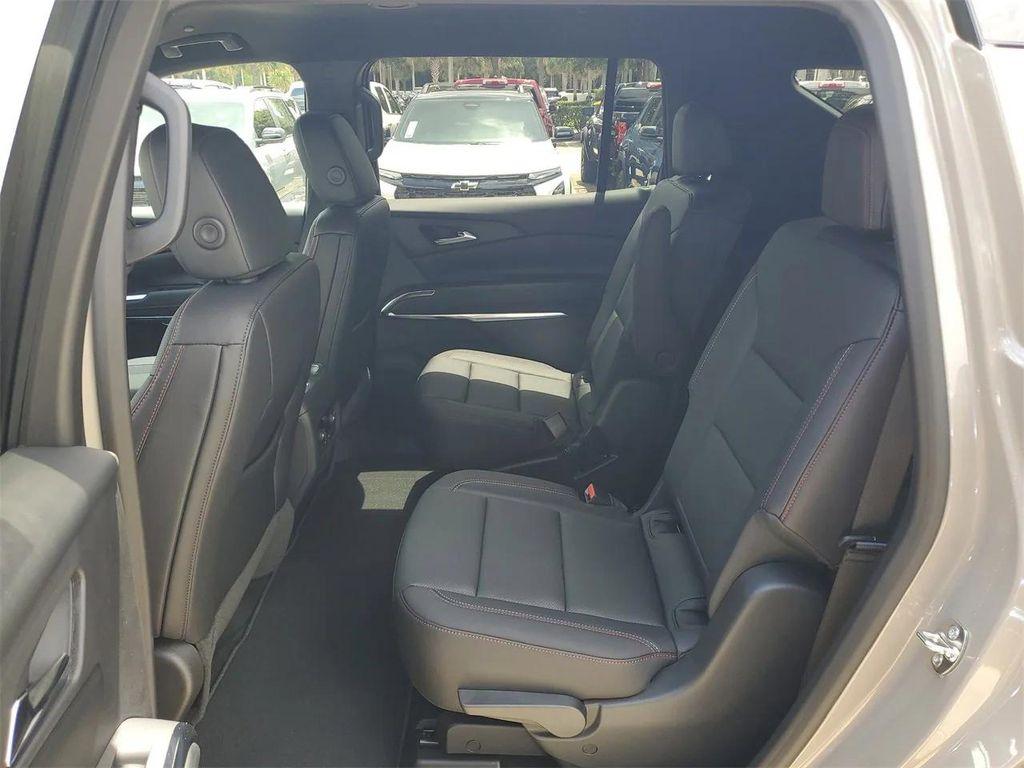 new 2026 Chevrolet Traverse car, priced at $52,020