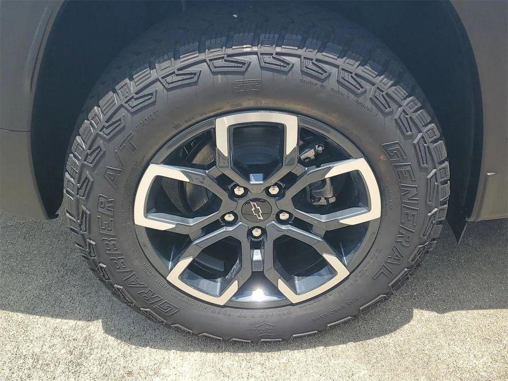 new 2026 Chevrolet Equinox car, priced at $32,840