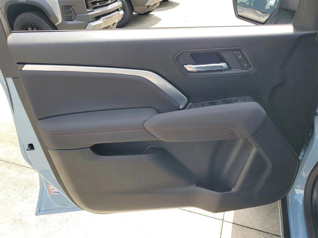 new 2025 Chevrolet Colorado car, priced at $48,625