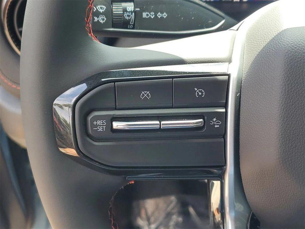 new 2025 Chevrolet Colorado car, priced at $48,625