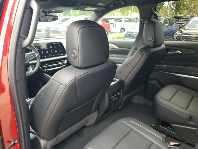 new 2025 Chevrolet Traverse car