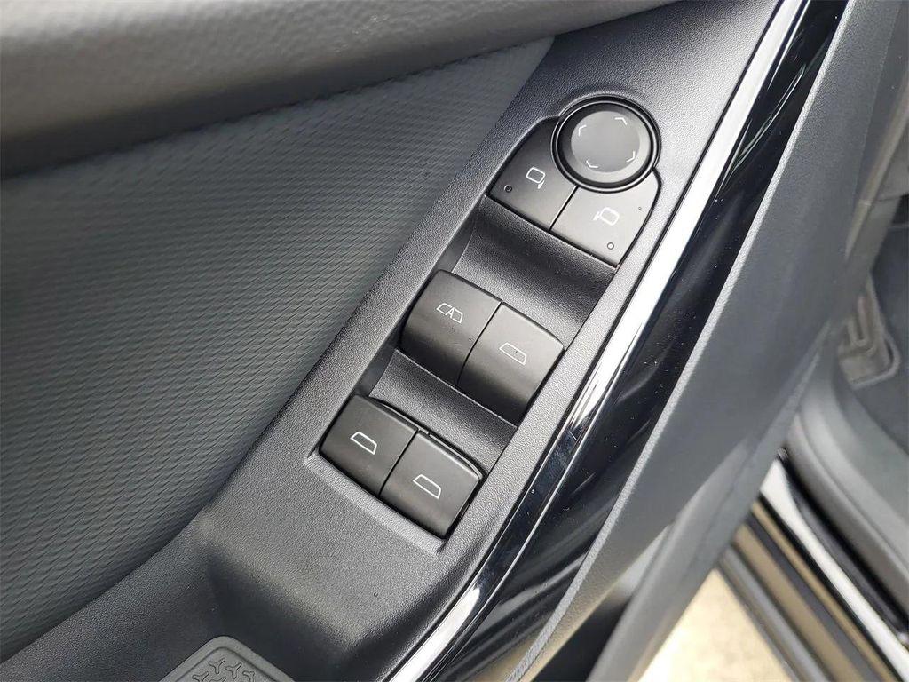 new 2026 Chevrolet Equinox car, priced at $27,040