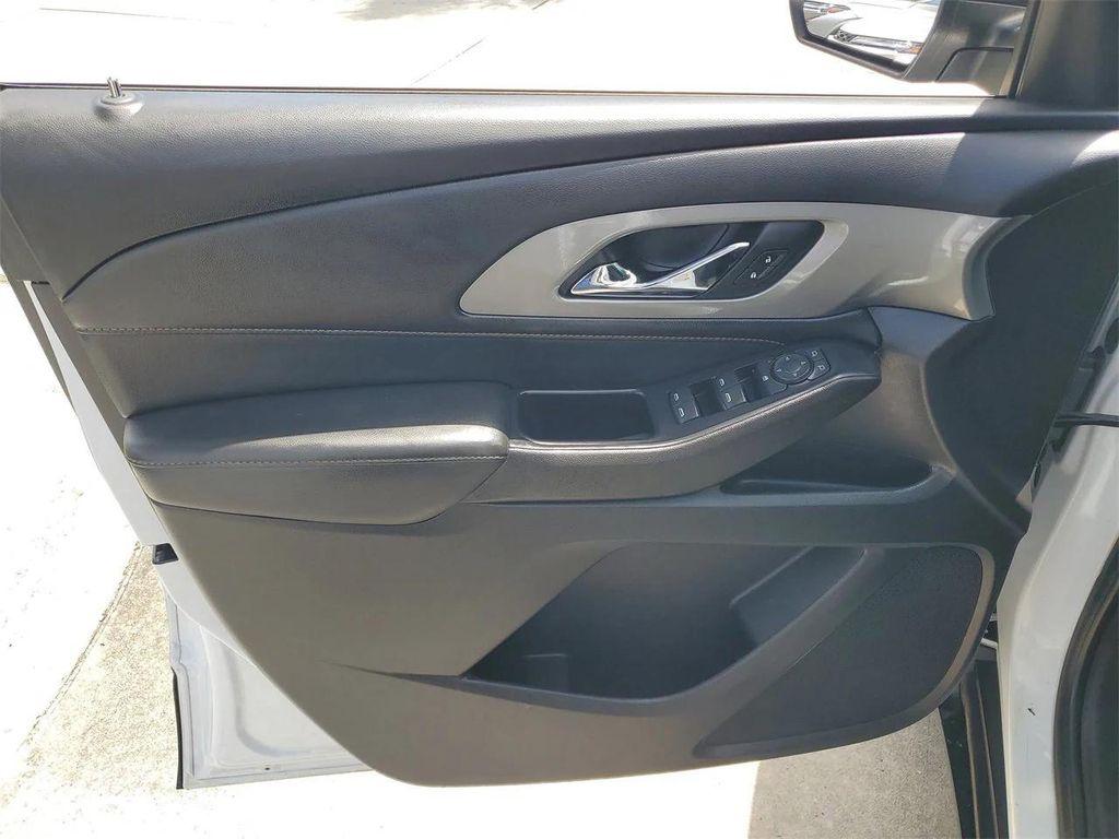 used 2021 Chevrolet Traverse car, priced at $16,973