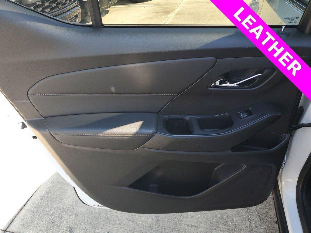 used 2021 Chevrolet Traverse car, priced at $21,997