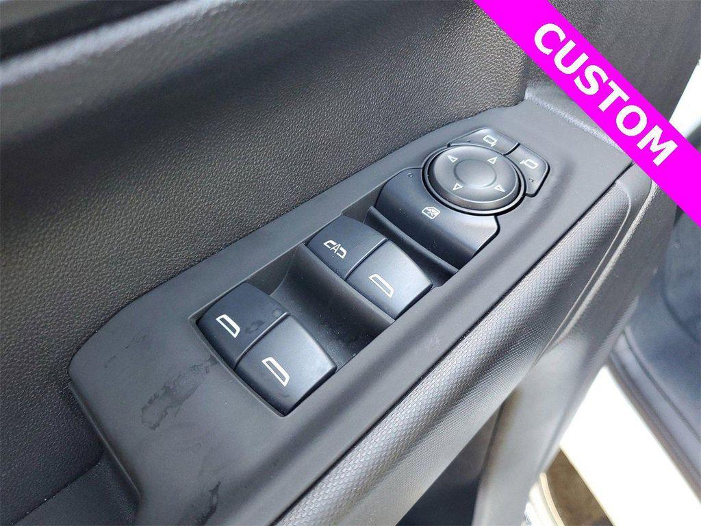 used 2025 Chevrolet Silverado 1500 car, priced at $35,599