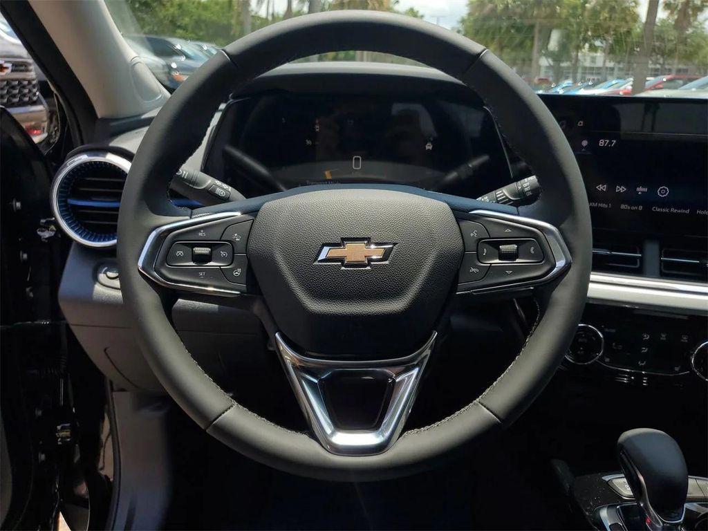 new 2025 Chevrolet Trax car, priced at $23,085