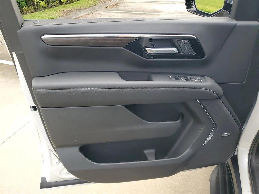 new 2025 Chevrolet Tahoe car, priced at $73,756