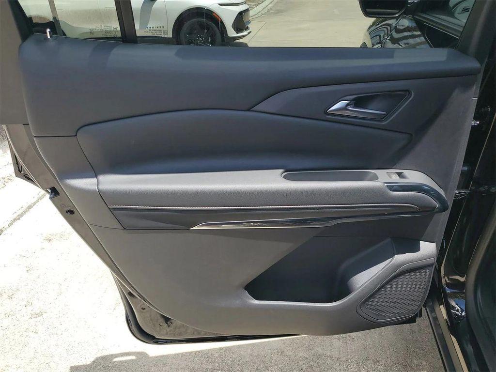 new 2026 Chevrolet Traverse car, priced at $53,520