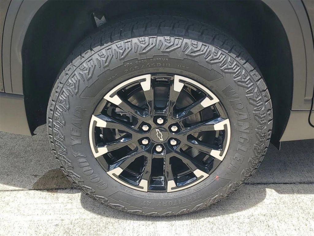 new 2026 Chevrolet Traverse car, priced at $53,520