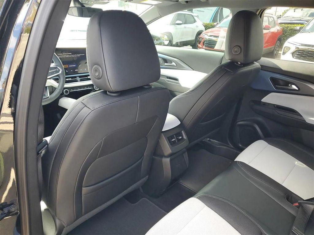 new 2025 Chevrolet Equinox EV car, priced at $42,590