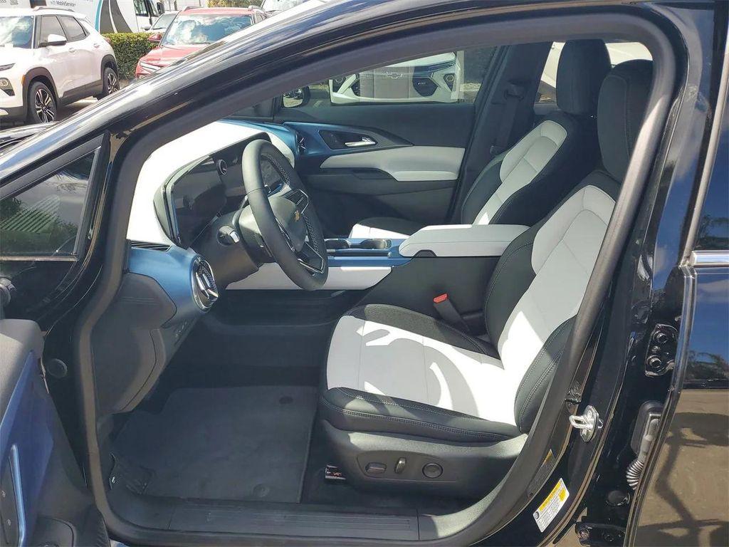 new 2025 Chevrolet Equinox EV car, priced at $42,590