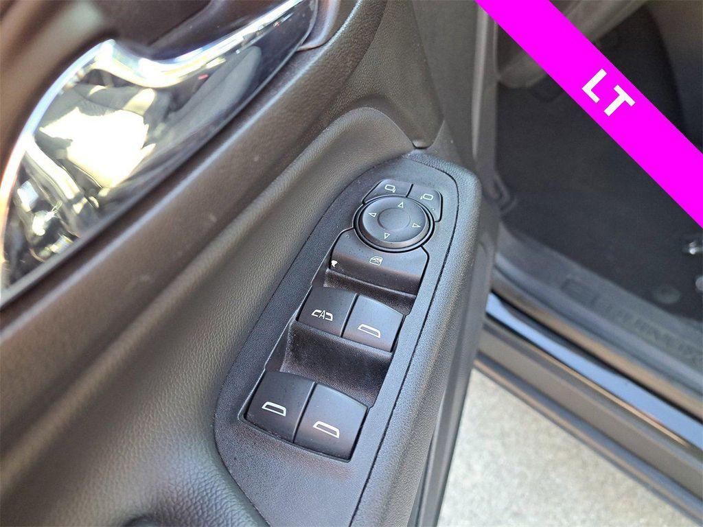 used 2022 Chevrolet Equinox car, priced at $16,897