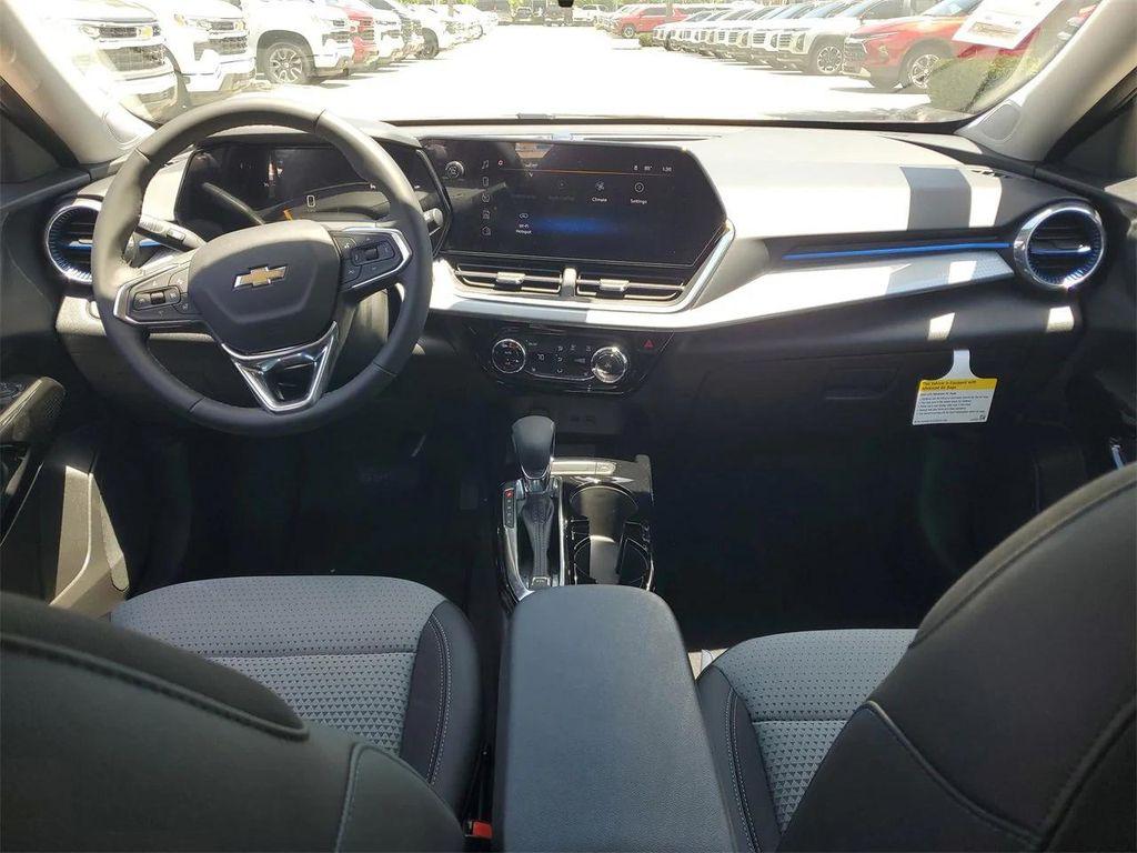 new 2025 Chevrolet Trax car, priced at $22,190