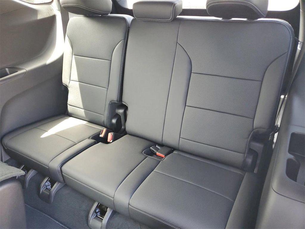 new 2026 Chevrolet Traverse car, priced at $47,765