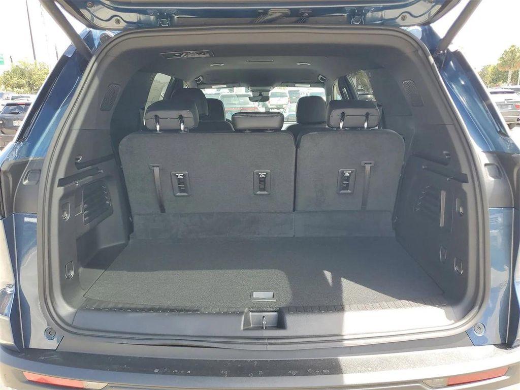 new 2026 Chevrolet Traverse car, priced at $47,765