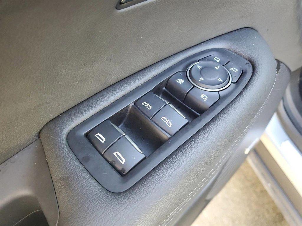 used 2025 Cadillac XT6 car, priced at $49,517