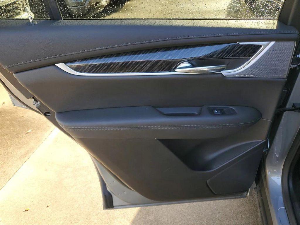 used 2025 Cadillac XT6 car, priced at $49,517