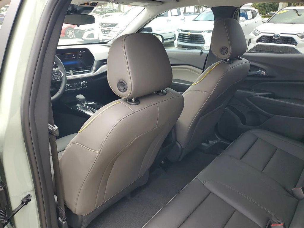 new 2025 Chevrolet Trax car, priced at $26,690