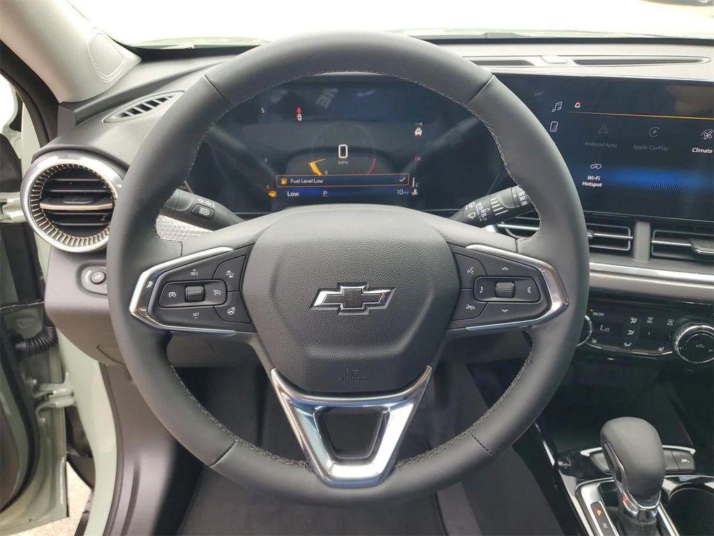 new 2025 Chevrolet Trax car, priced at $26,690