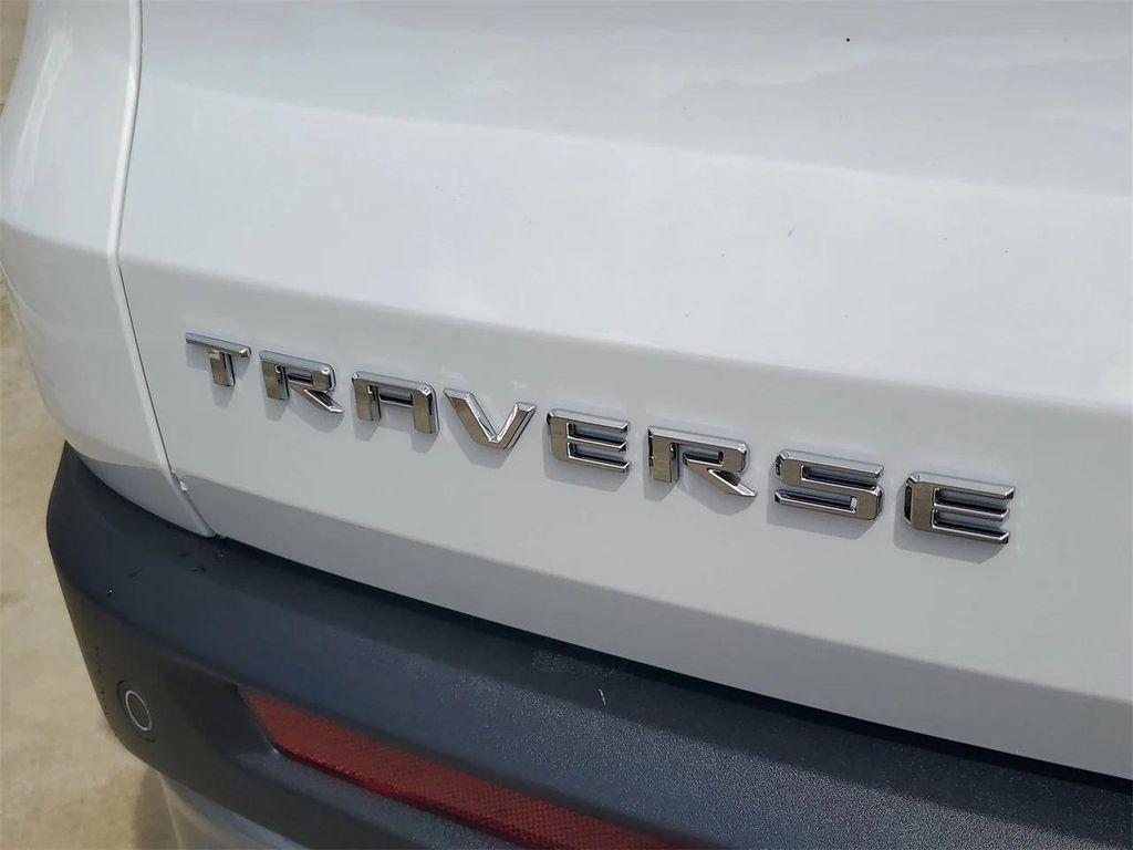new 2026 Chevrolet Traverse car, priced at $45,540
