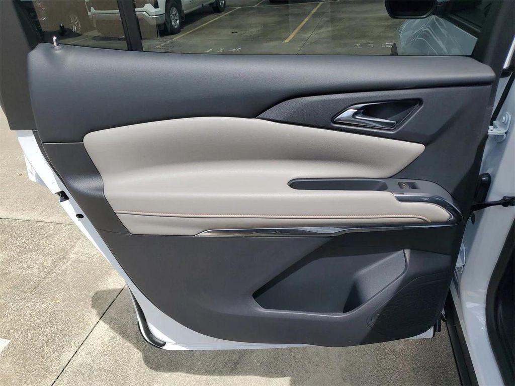 new 2026 Chevrolet Traverse car, priced at $45,540