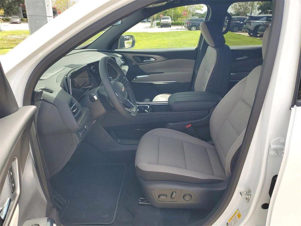 new 2026 Chevrolet Traverse car, priced at $45,540