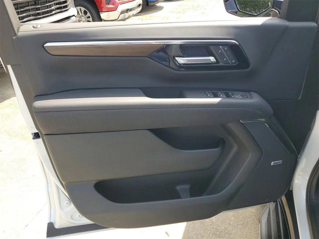 new 2025 Chevrolet Tahoe car, priced at $77,439