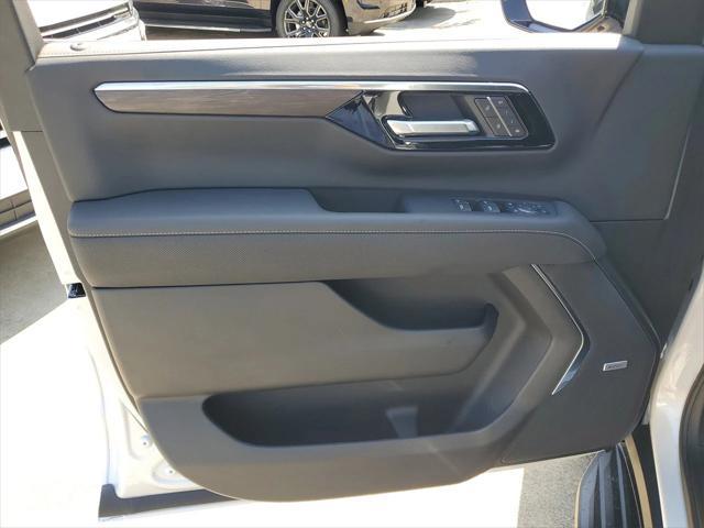 new 2025 Chevrolet Suburban car, priced at $81,315
