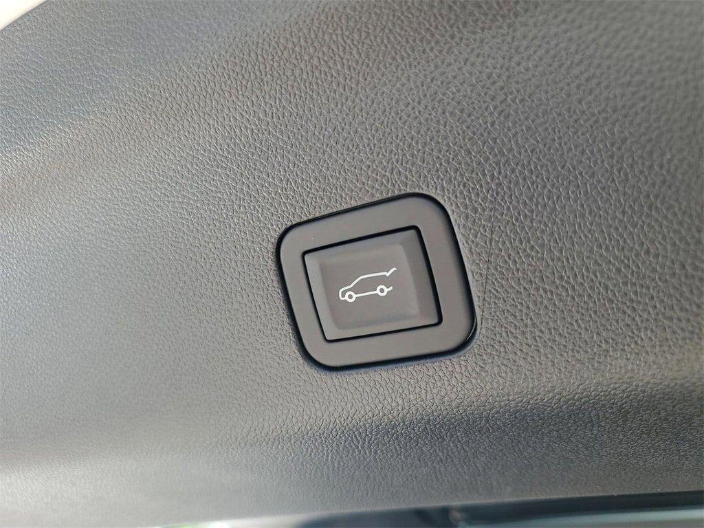 new 2025 Chevrolet Suburban car, priced at $81,747