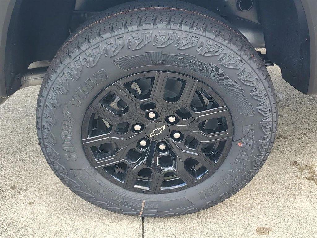 new 2026 Chevrolet Colorado car, priced at $37,995