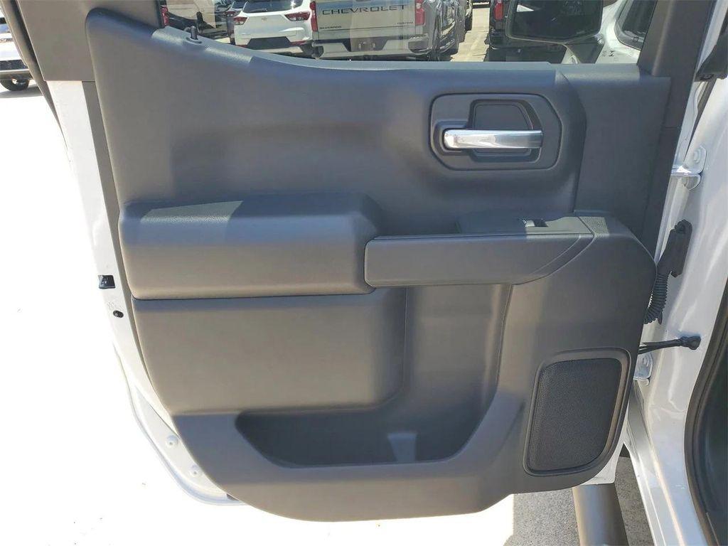 new 2025 Chevrolet Silverado 1500 car, priced at $43,990