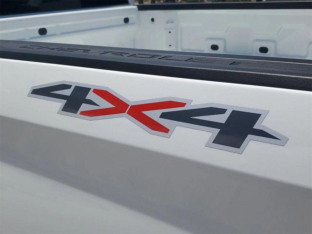 new 2025 Chevrolet Silverado 1500 car, priced at $43,990