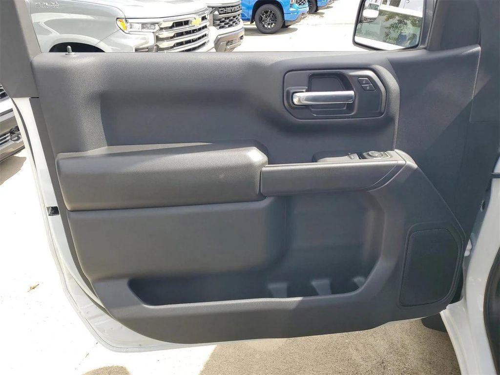 new 2026 Chevrolet Silverado 1500 car, priced at $33,015