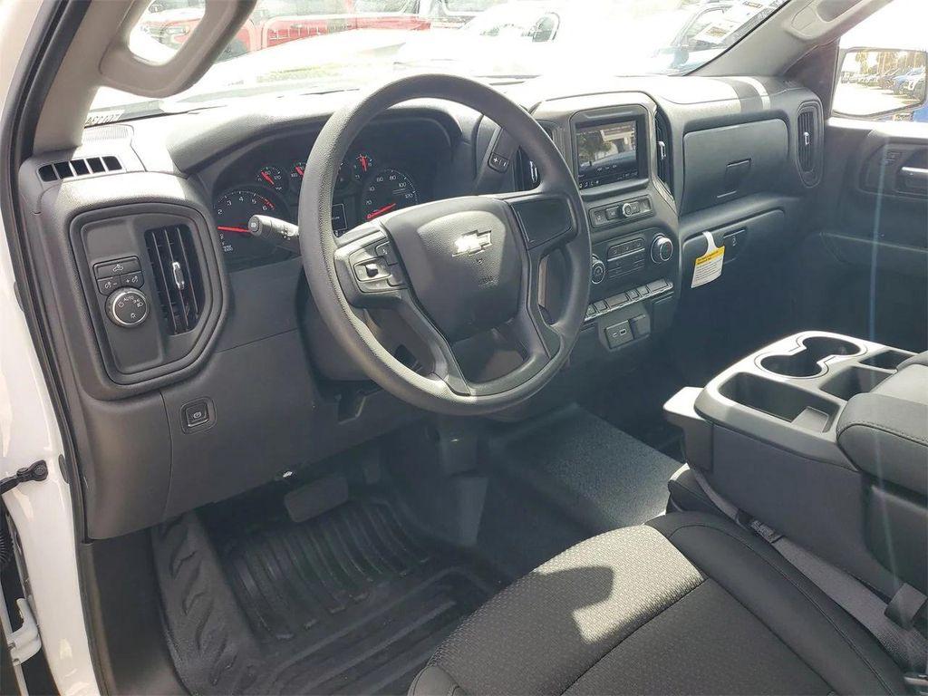 new 2026 Chevrolet Silverado 1500 car, priced at $33,015