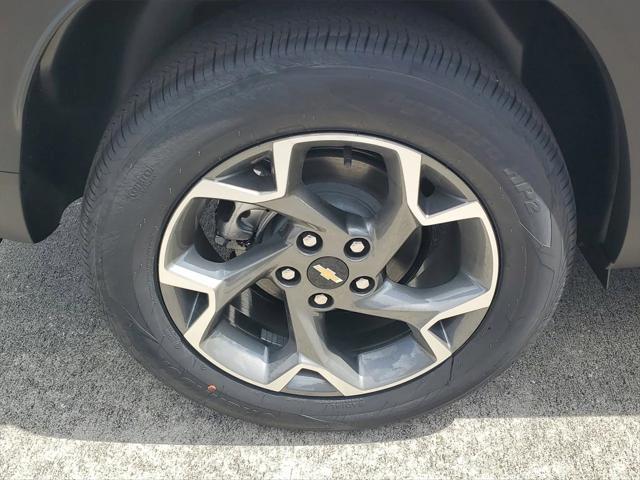new 2025 Chevrolet Trax car