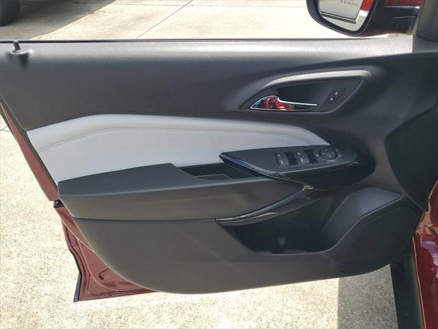 new 2025 Chevrolet Trax car