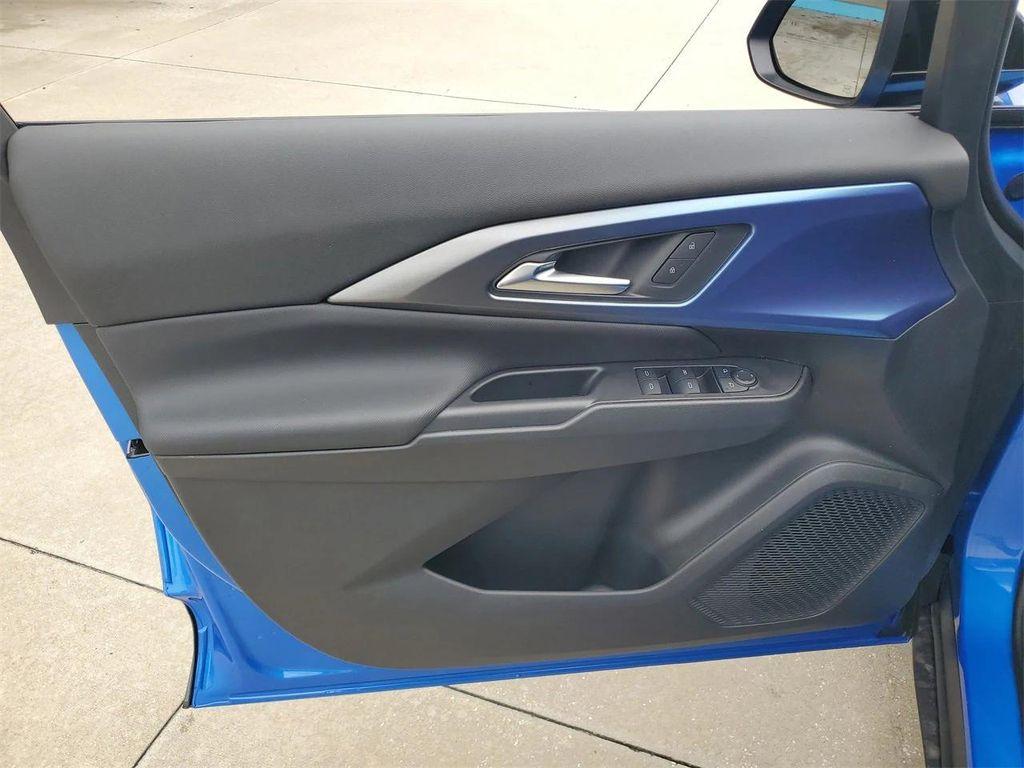 new 2025 Chevrolet Equinox EV car, priced at $43,085