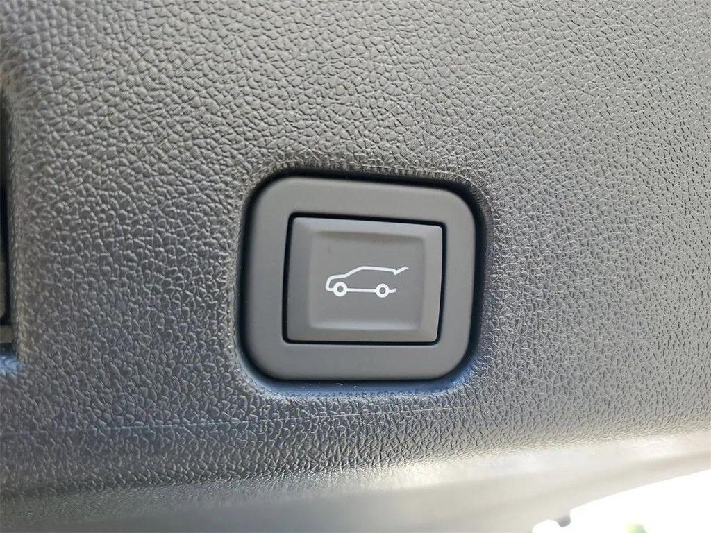 new 2026 Chevrolet Traverse car, priced at $58,285