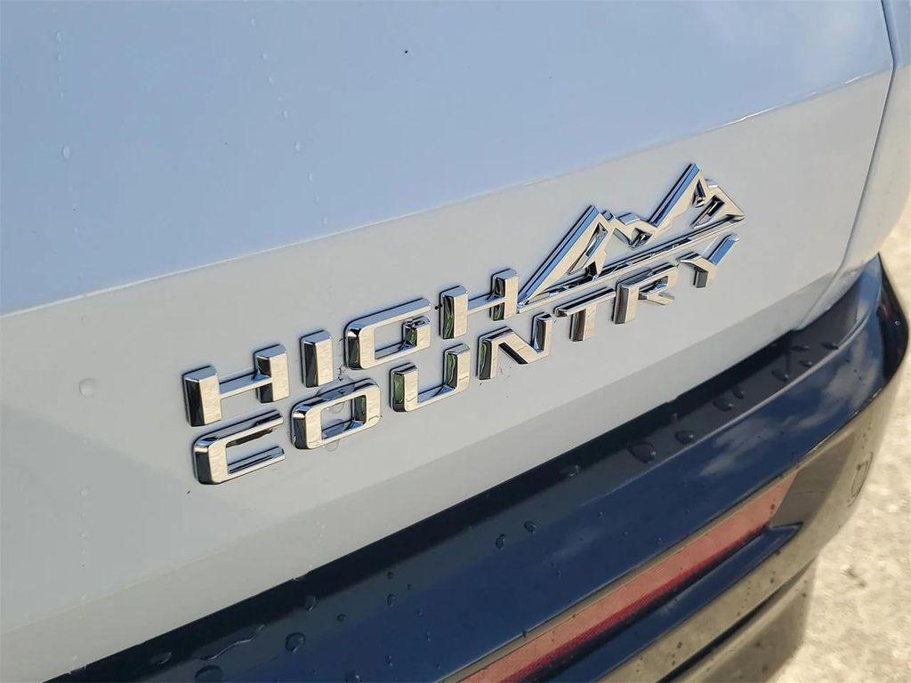 new 2026 Chevrolet Traverse car, priced at $58,285