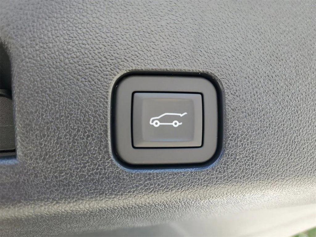 new 2026 Chevrolet Traverse car, priced at $45,540