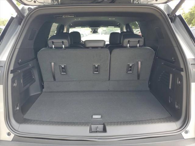new 2025 Chevrolet Traverse car, priced at $43,695