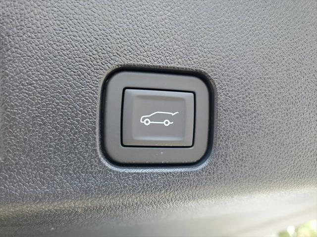 new 2025 Chevrolet Traverse car, priced at $43,695