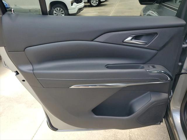 new 2025 Chevrolet Traverse car, priced at $43,695