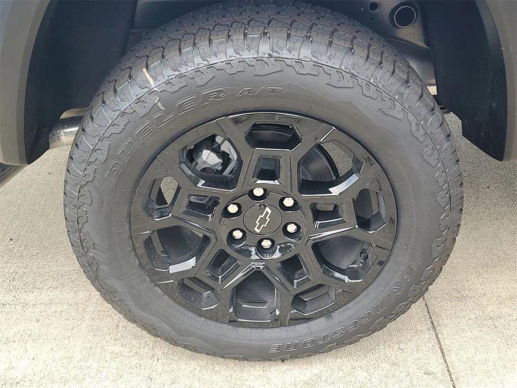 new 2026 Chevrolet Colorado car, priced at $38,995